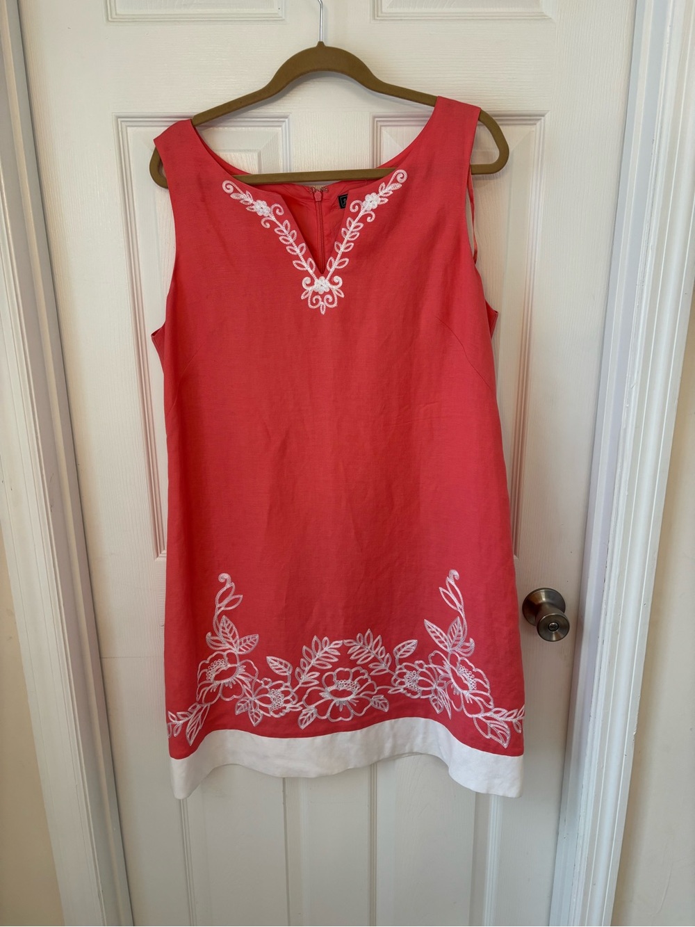 Jessica Howard Coral Pink Sleeveless Embroidered Linen Shift Dress